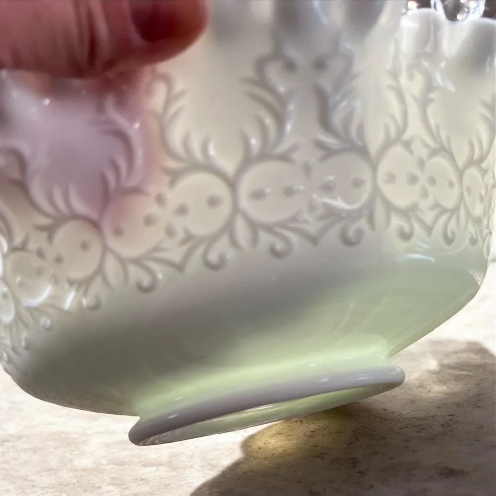 Fenton Milk Glass‎ Spanish Lace Silver Crest Ruffled Bowl Vintage Centerpiece